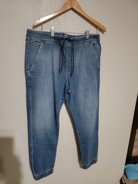 Women’s Light Blue Denim Jogger Jeans